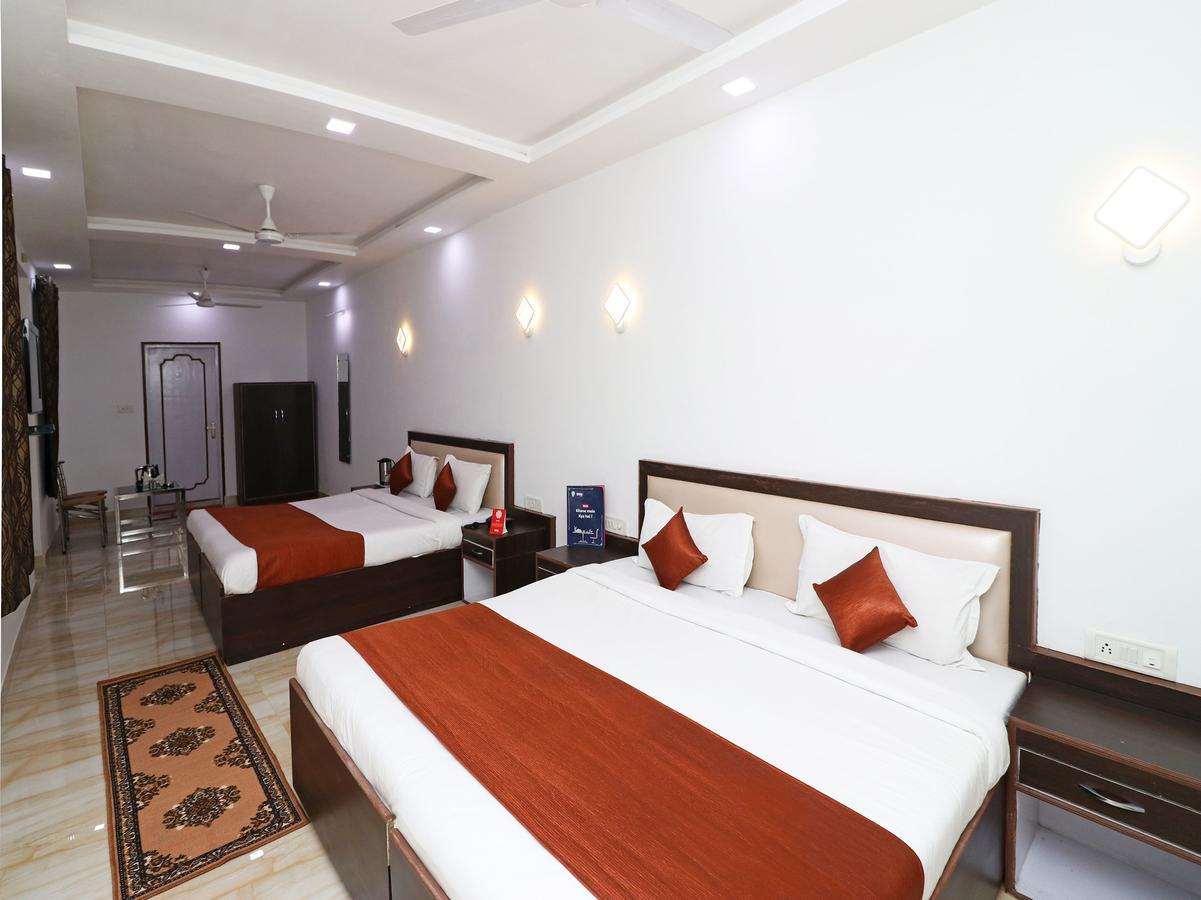 Oyo 11526 Hotel Apollo آغْرا المظهر الخارجي الصورة