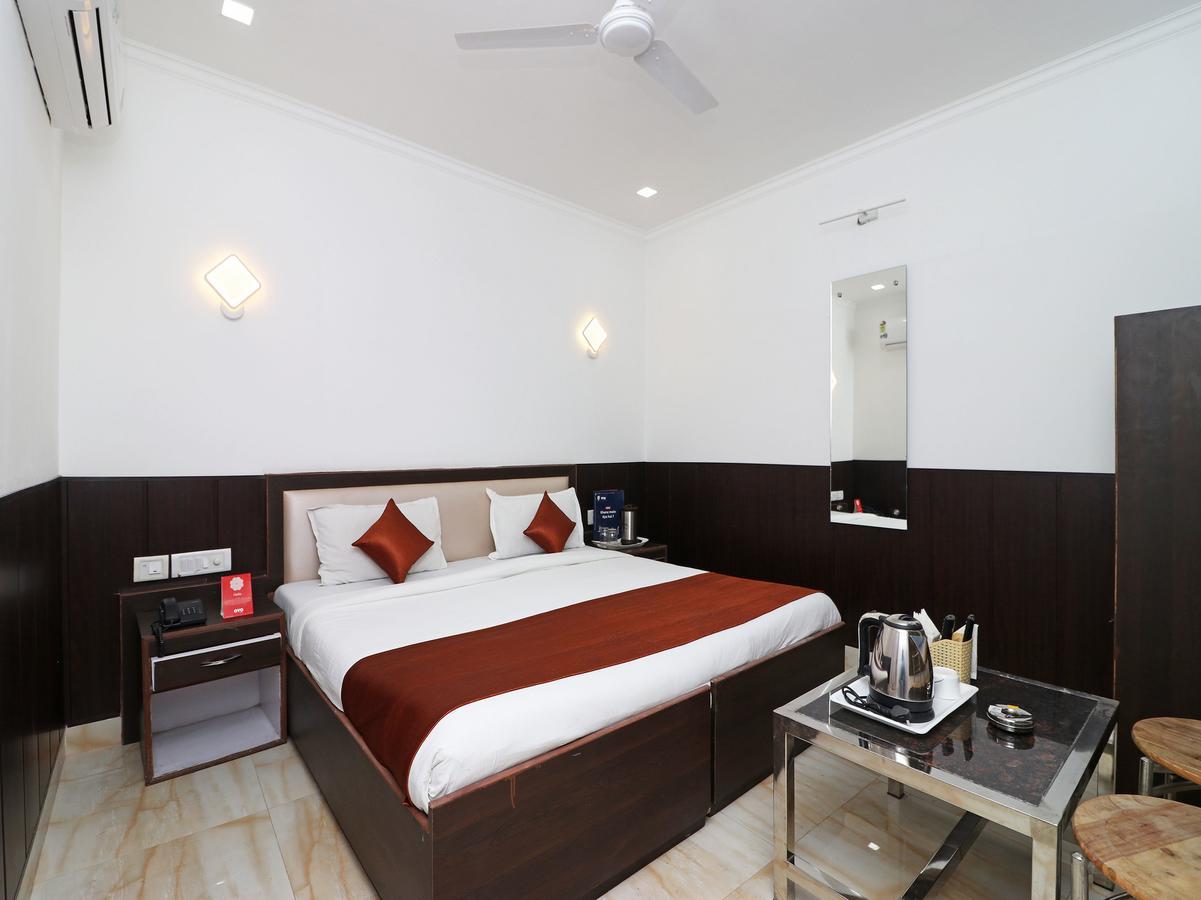 Oyo 11526 Hotel Apollo آغْرا المظهر الخارجي الصورة