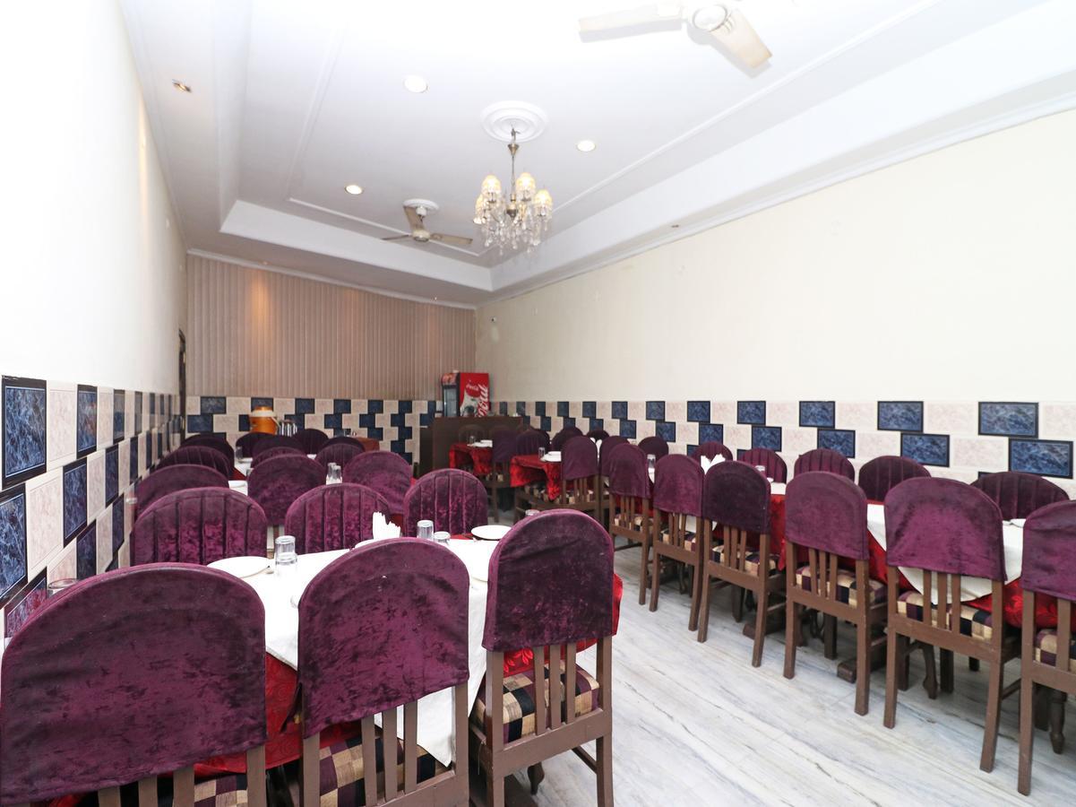 Oyo 11526 Hotel Apollo آغْرا المظهر الخارجي الصورة