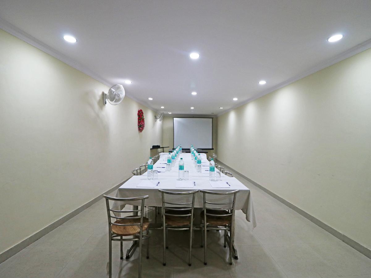 Oyo 11526 Hotel Apollo آغْرا المظهر الخارجي الصورة