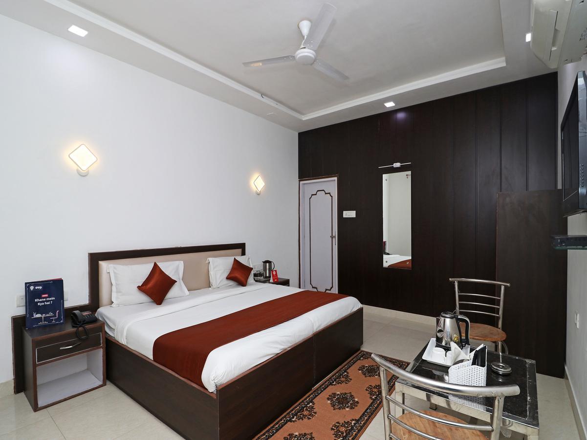 Oyo 11526 Hotel Apollo آغْرا المظهر الخارجي الصورة