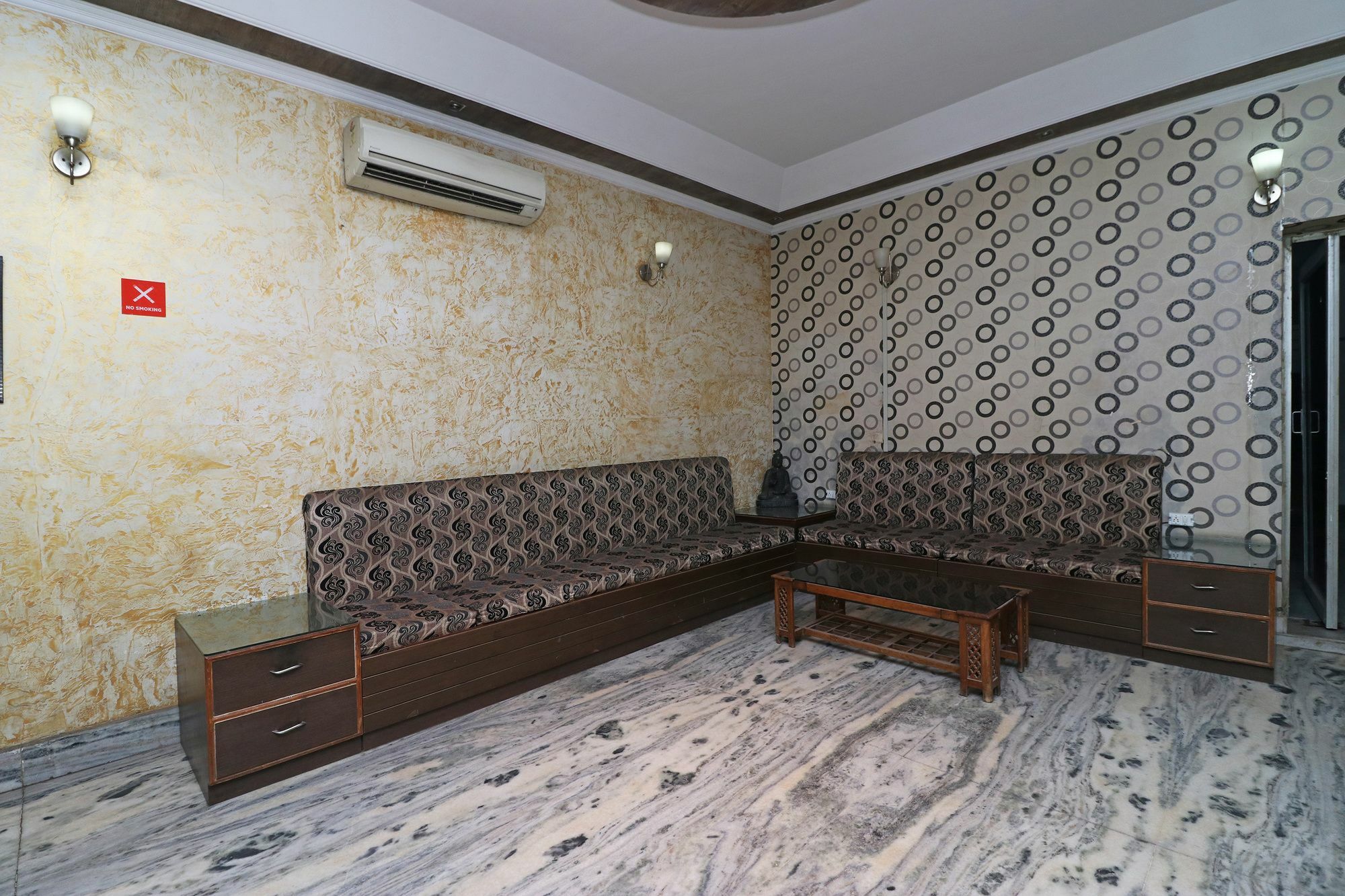Oyo 11526 Hotel Apollo آغْرا المظهر الخارجي الصورة